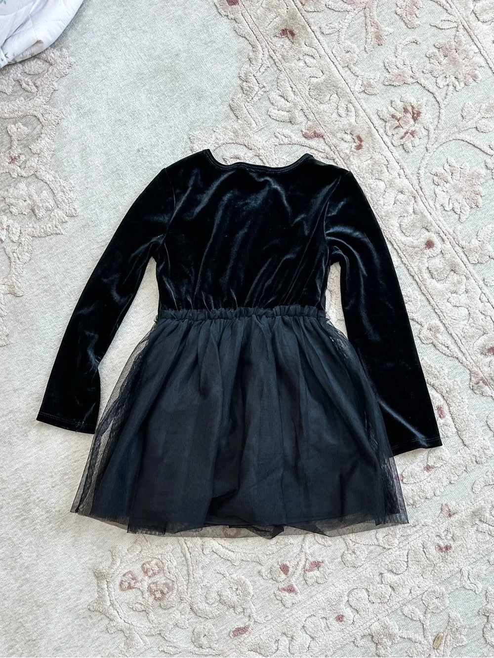 Black Velvet Dress 4/5